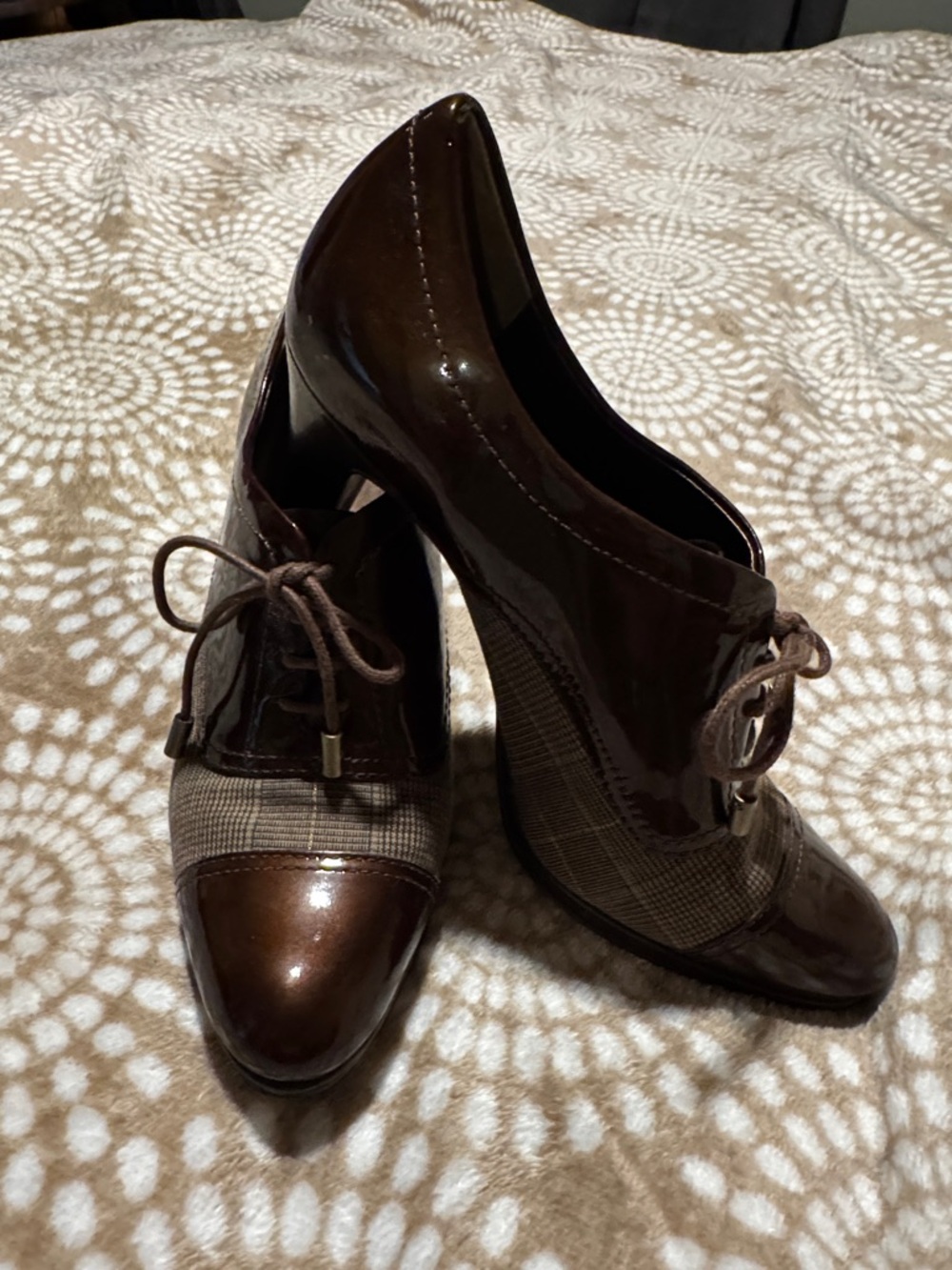 Anne Klein Brown Patent and Tweed Oxford Heels